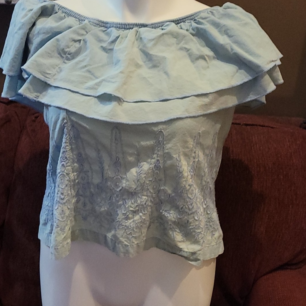 Sleeveless blouse